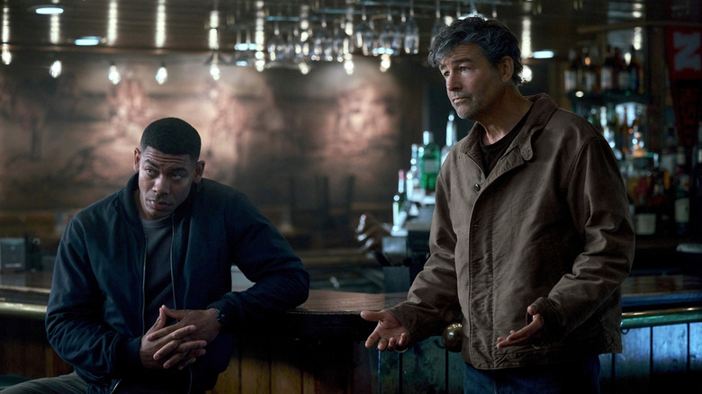 John Stewart and Hal Jordan in a bar in Lanterns
