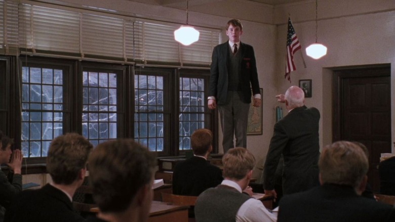 Ethan Hawke stands on his desk in Dead Poets Society