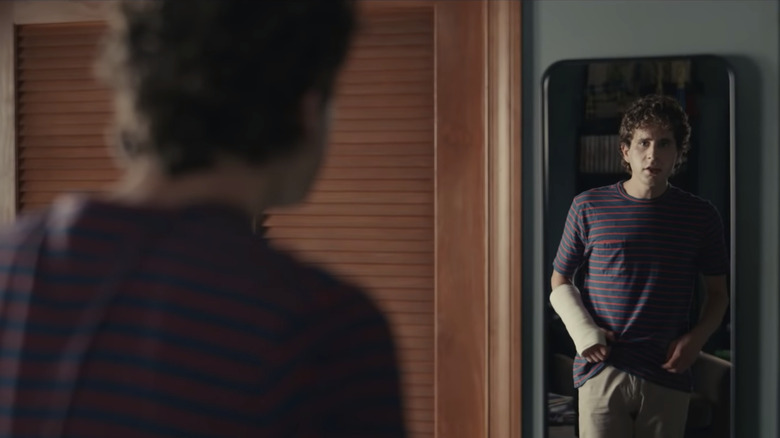Ben Platt sings to himself in the mirror in Dear Evan Hansen