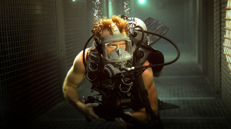 Thomas Jane scuba diving