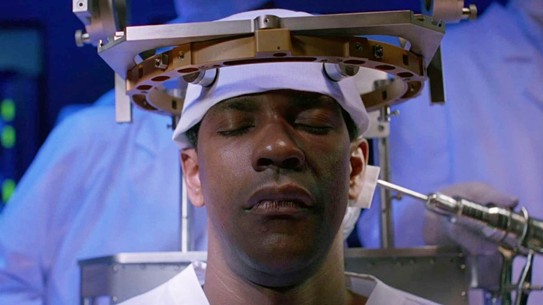 Parker Barnes undergoing a cranial operation in Virtuosity