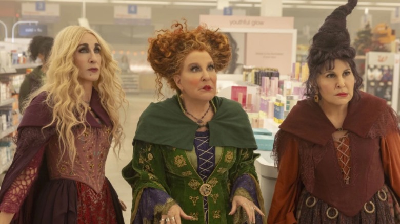 Sanderson sisters startled in Walgreens