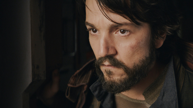 Cassian with a beard in Andor
