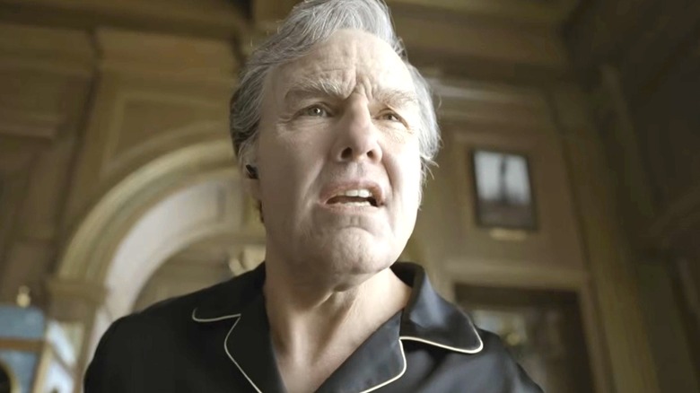 Tom Cruise looks frazzled as Digger Rockwell in Digger