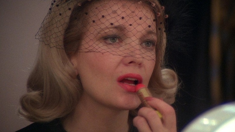 Myrtle Gordon (Gena Rowlands) applying lipstick in Opening Night