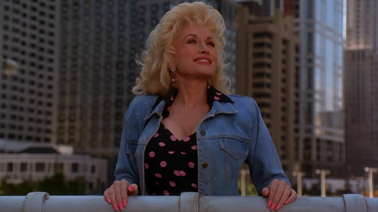 Doralee looking over Chicago in Straight Talk