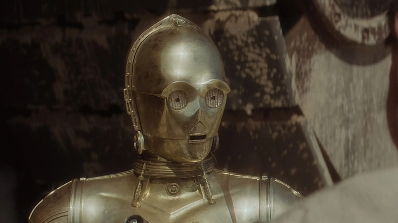 C3P-O talking to someone in Star Wars