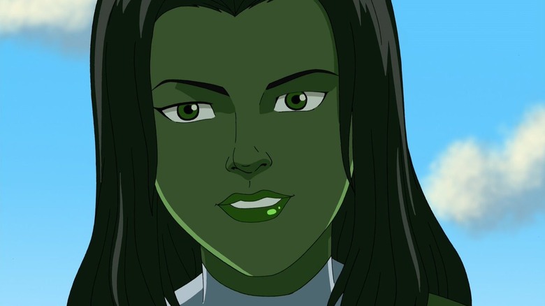 షీ-హల్క్ (ఎలిజా దుష్కు) హల్క్ మరియు స్మాష్ ఏజెంట్లలో నవ్వుతున్నారు