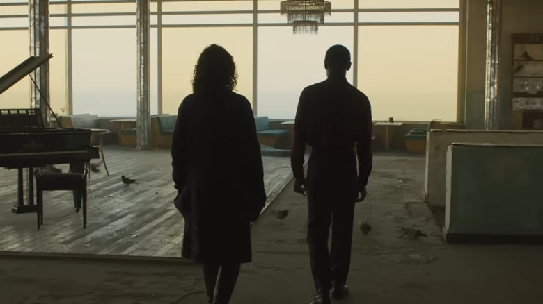Olivia Colman and Michael Ward in Empire of Light