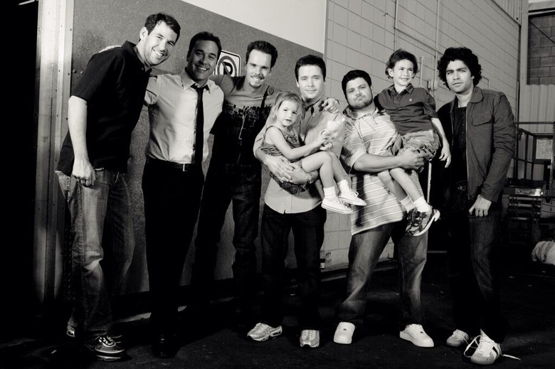 Entourage header