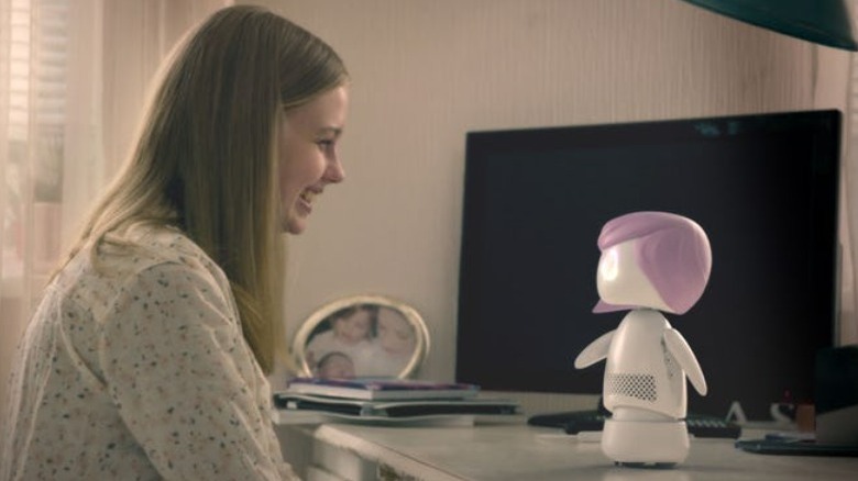 Rachel talking to Ashley Too Black Mirror