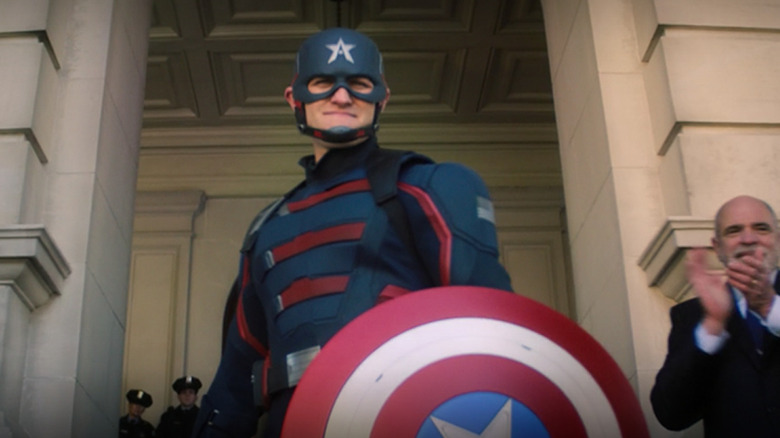 US Agent with shield
