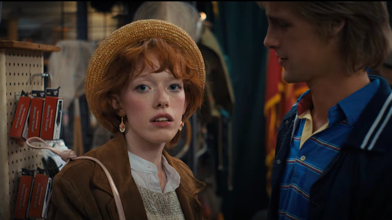 Vickie and her not-boyfriend in Stranger Things