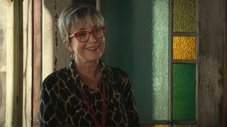 Annie Potts smiling