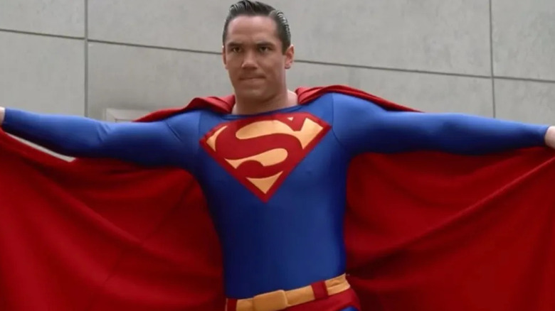 Superman (Dean Cain) spreads his cape in Lois & Clark: The New Adventures of Superman