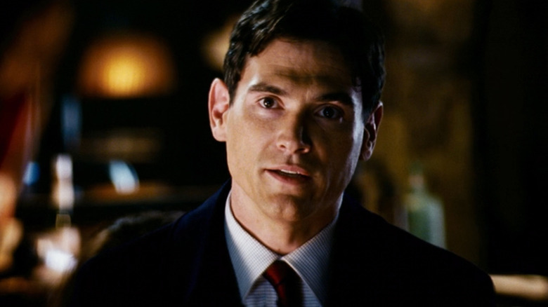 Billy Crudup as John Misgrave listening to Ethan in Mission: Impossible III