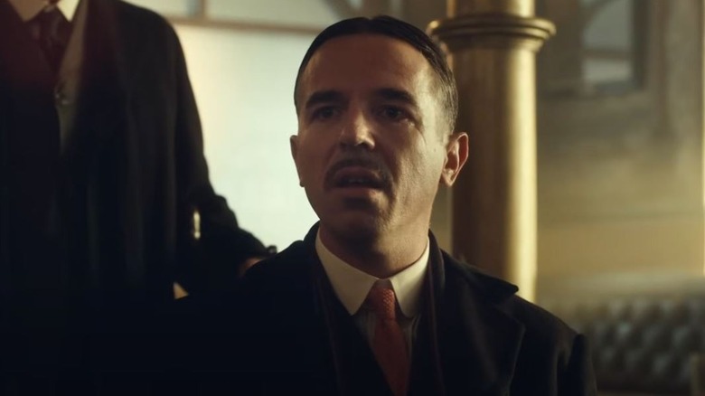 Charlie Creed-Miles' Billy Kimber wearing a suit on Peaky Blinders