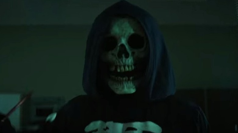 "Fear Street" skull mask