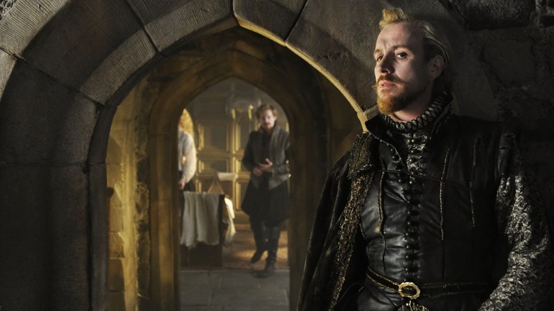 An Elizabethan man dressed in black