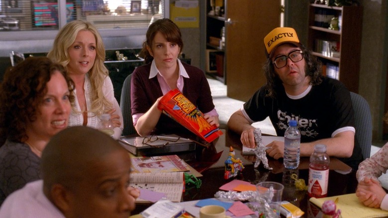 Liz eating Sabor de Soledad between Jenna and Frank on 30 Rock