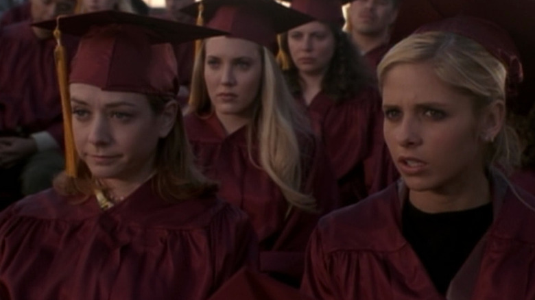 Buffy and Willow graduate