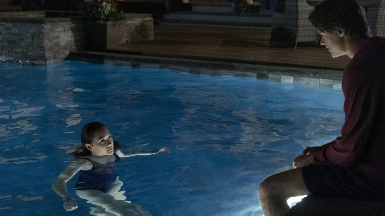 Belly swimming in the pool and talking to Conrad on The Summer I Turned Pretty