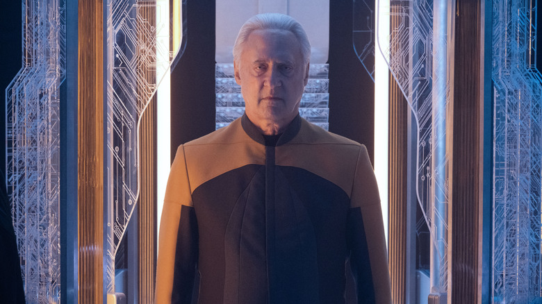 Soong Android M-5-10 standing unconscious in an alcove, from Star Trek: Picard.