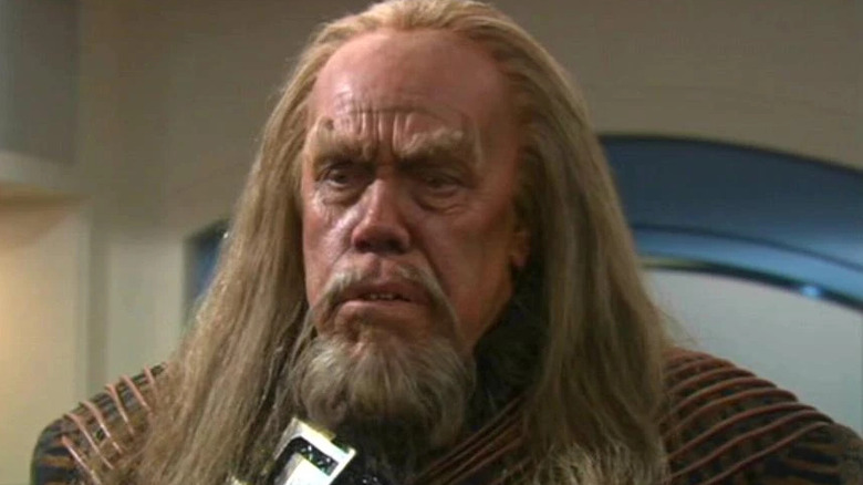 John Schuck as Antaak the Klingon with a smooth forehead on Star Trek: Enterprise