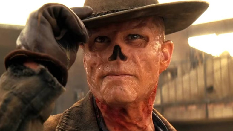 Walton Goggins' The Ghoul tipping his hat on Fallout