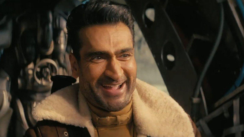 Kumail Nanjiani's Paladin Xander Harkness wearing a pilot's jacket on Fallout