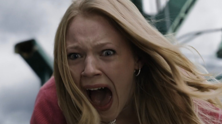 Molly screaming on the bridge in Final Destination 5