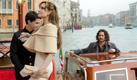 jolie-depp-tourist