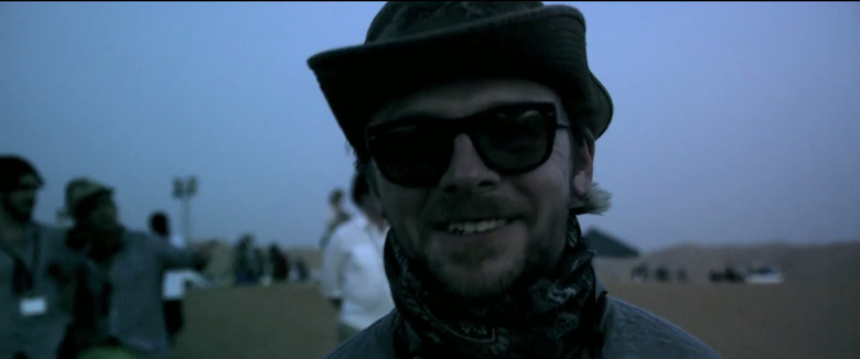 Star Wars: The Force Awakens: simon pegg on set