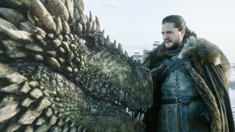 Jon Snow staat naast een draak in Game of Thrones