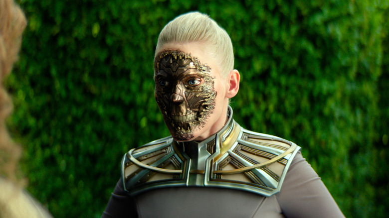 Demerzel showing her golden robot skull in Foundation