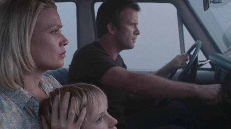 Laurie Holden, Thomas Jane, and Nathan Gamble in The Mist