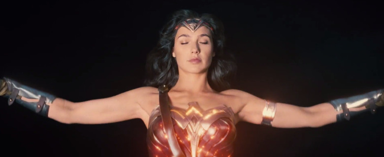 gal gadot pregnant during wonder woman reshoots