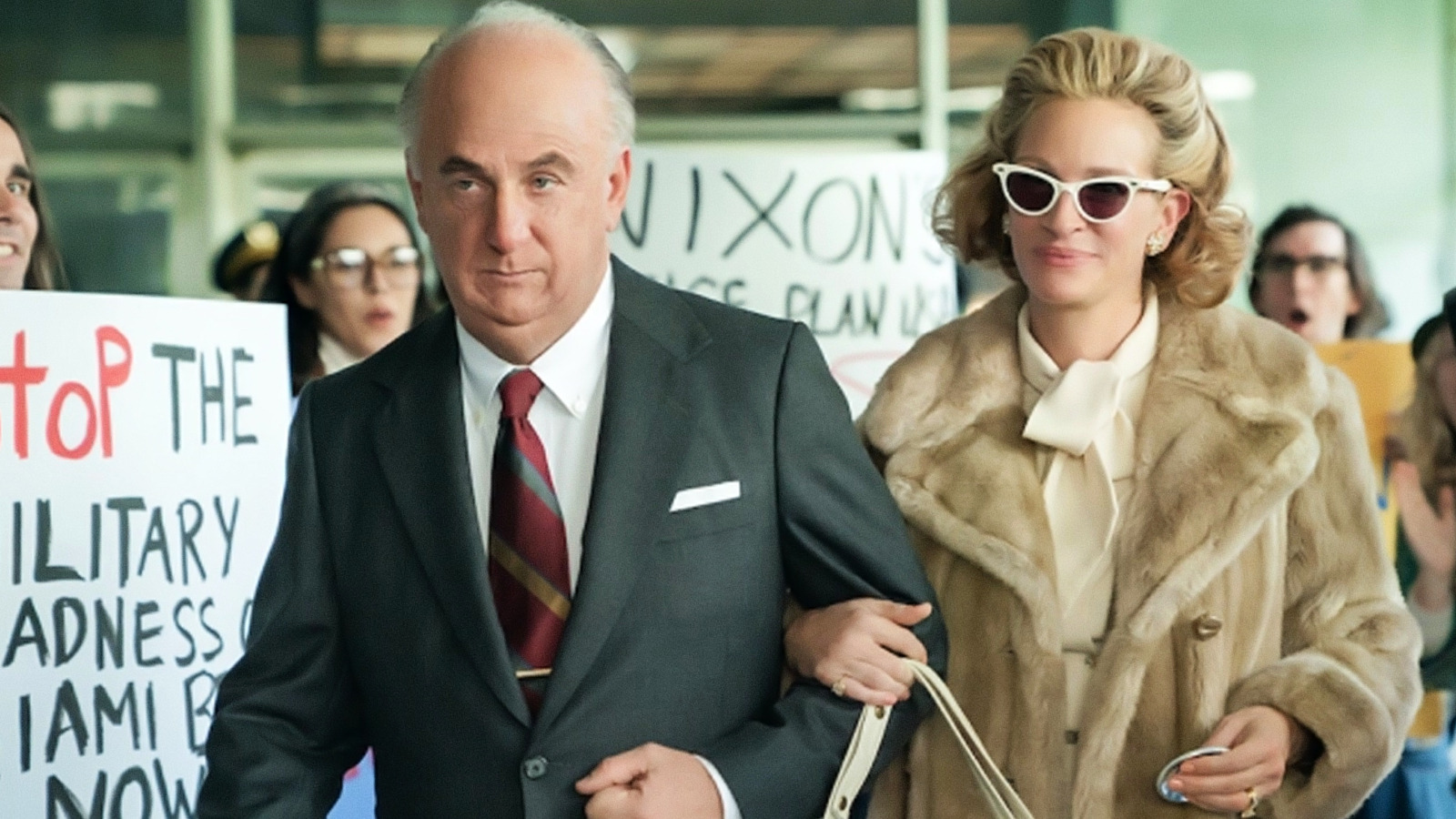 Gaslit Trailer Julia Roberts And Sean Penn Get Caught Up In Watergate