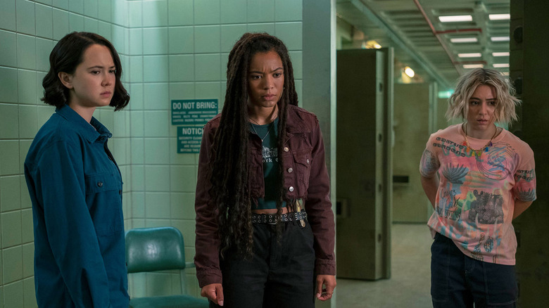 Gen Vలో జోర్డాన్, మేరీ మరియు ఎమ్మా దిక్కుతోచని స్థితిలో ఉన్నారు