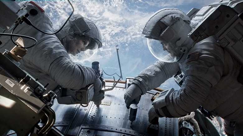 Sandra Bullock George Clooney in Gravity