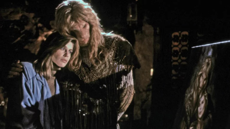 Beauty and the Beast (1987) - Catherine and Vincent cuddling