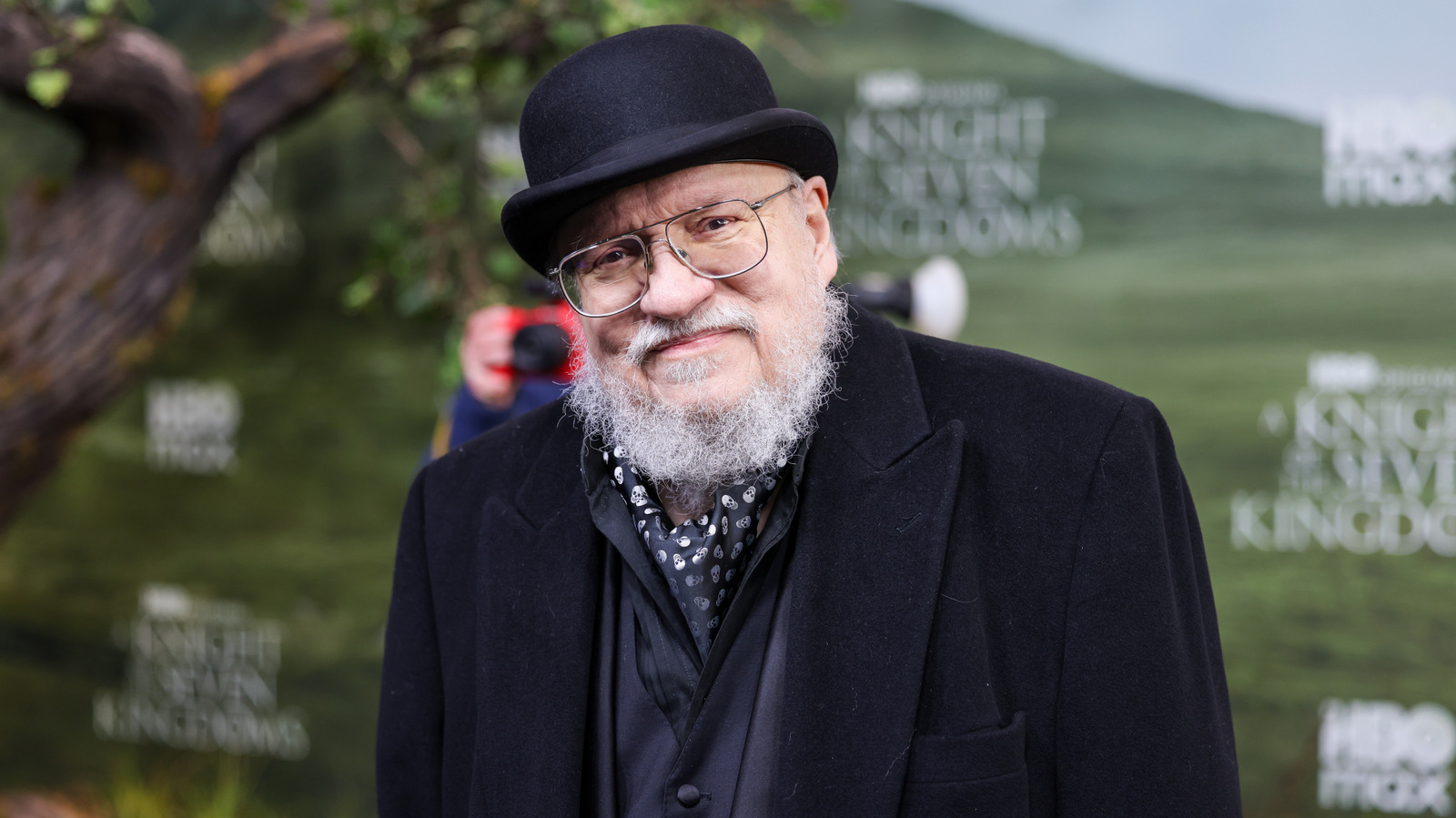 George R.R. Martin Is A Big Fan Of This Popular Yet Divisive Chuck Lorre Sitcom
