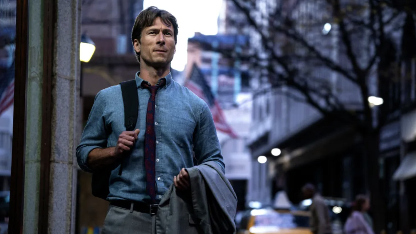 Glen Powell's How To Make A Killing Is A Secret Remake Of A Comedy Masterpiece