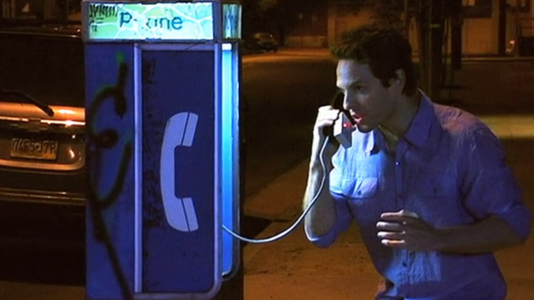 Always sunny, Dennis leaves a threatening message