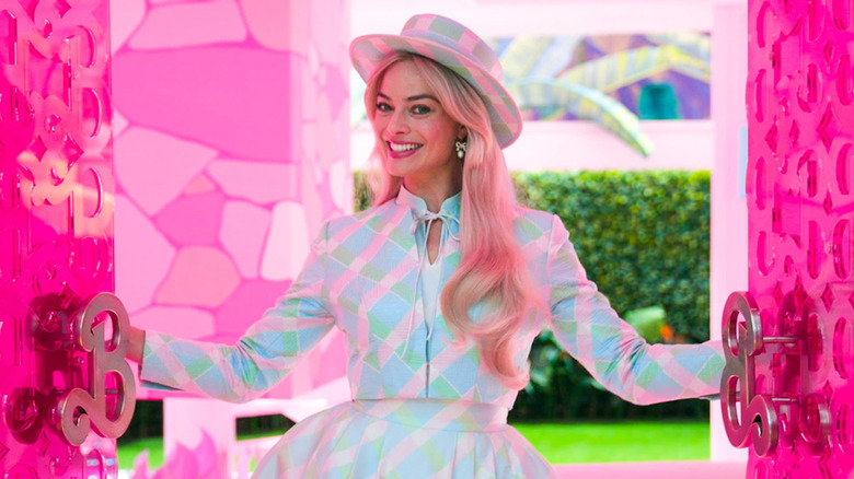 Margot Robbie Barbie Dreamhouse