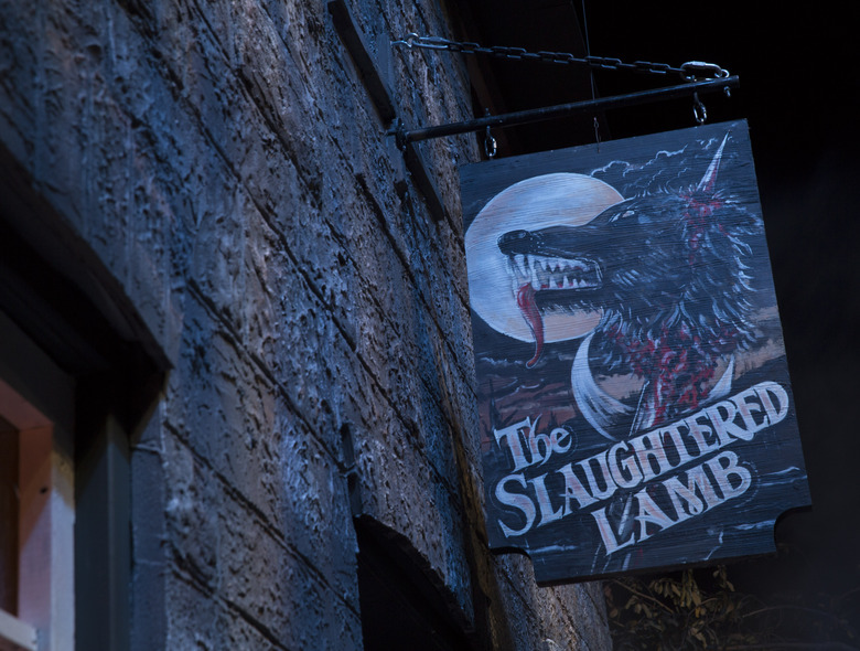 An American Werewolf in London at HHN 23 - HR