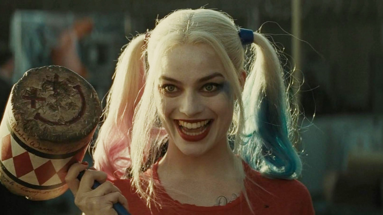 Margot Robbie with mallet in Suicide Squad