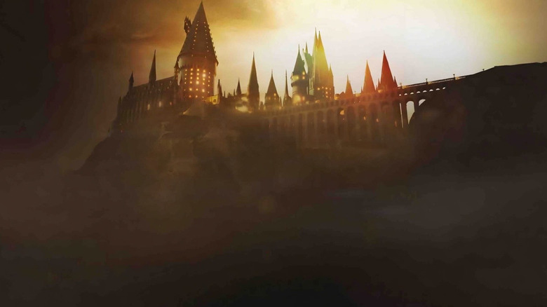 HBO యొక్క హ్యారీ పోటర్ TV సిరీస్ నుండి హాగ్వార్ట్స్ లోగో