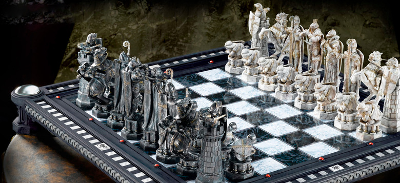 The Noble Collection Harry Potter Wizard Chess Set - 32 Detailed