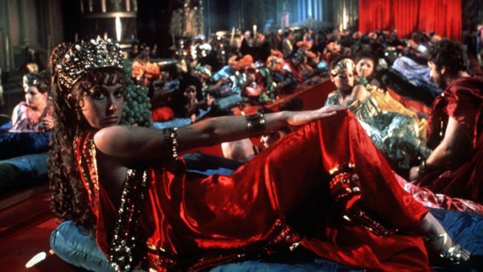 Helen Mirren Compared The Set Of Caligula To A Nudist Camp image